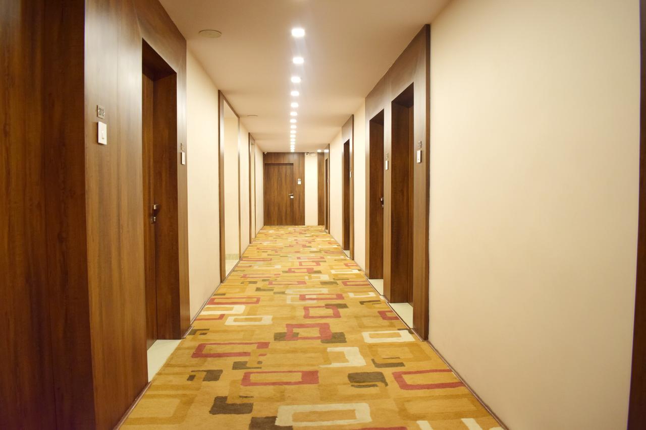 Hotel Hari Vilaas Varanasi Esterno foto